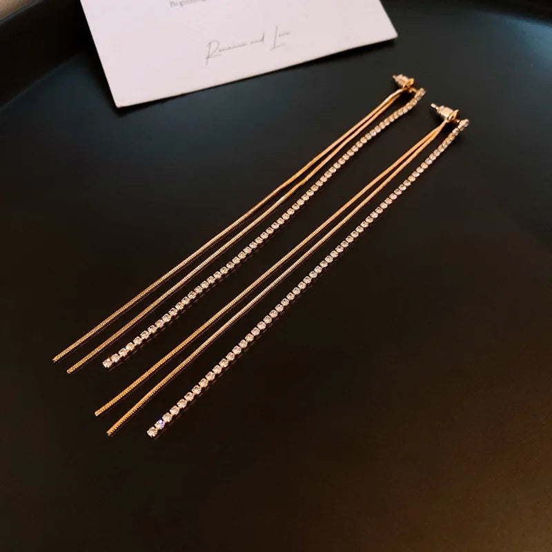 Gold Color Exquisite V-shaped Dangle Earrings Women Fashion Light Luxury Long Chain Fringe Earrings Daily Party Accessories K-